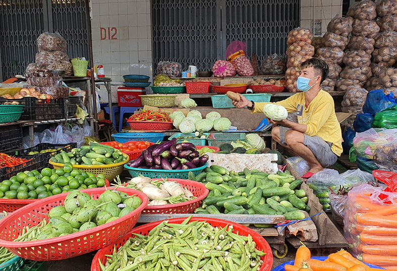 Nguồn cung dồi dào, người dân không lo thiếu hàng hóa